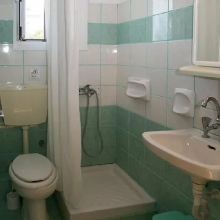 Apartment Kouros Aghios Stefanos *