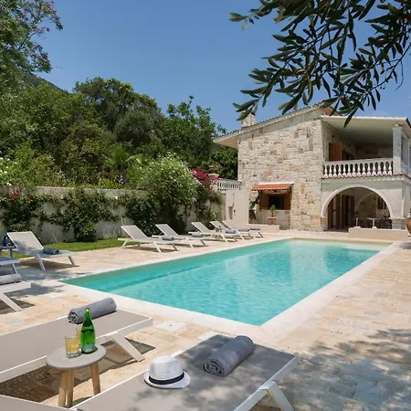 Villa Ionian Garden - Pietra Benitses (Corfu)