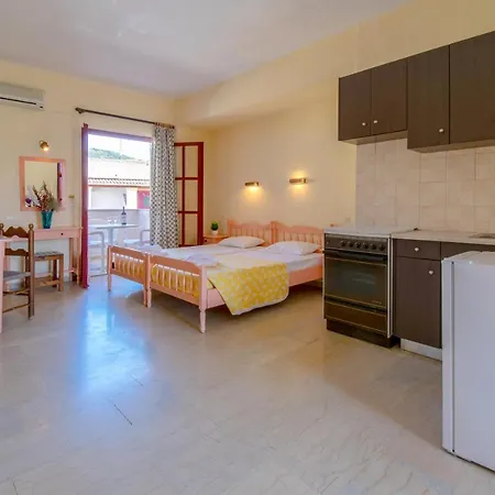 Bella Grecia And By Hotelius Apartment