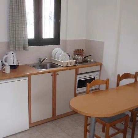 Yianetta Aparthotel 3*