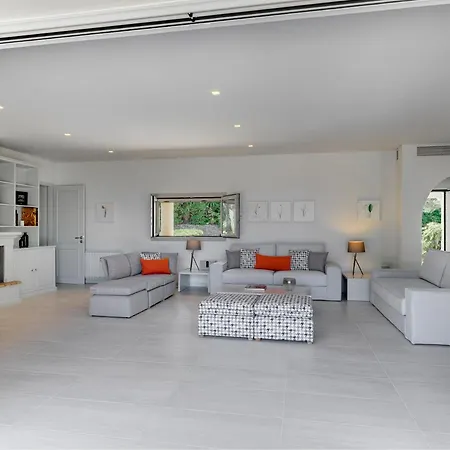 Candela Villa