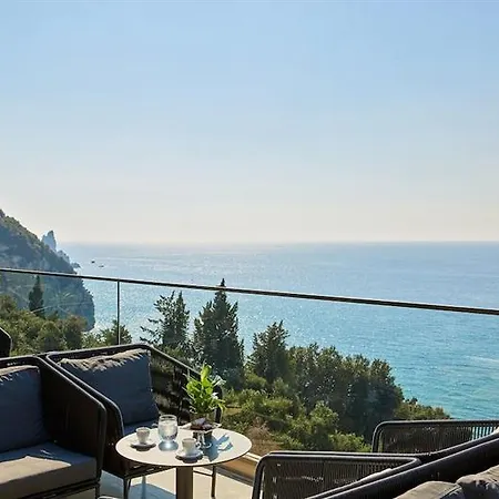 Aquis Agios Gordios Beach Hotel
