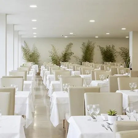 Aquis Agios Gordios Beach Hotel 4*