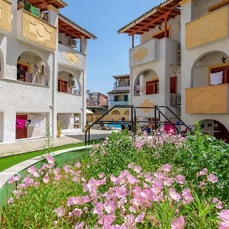 Apartment Bella Grecia And By Hotelius